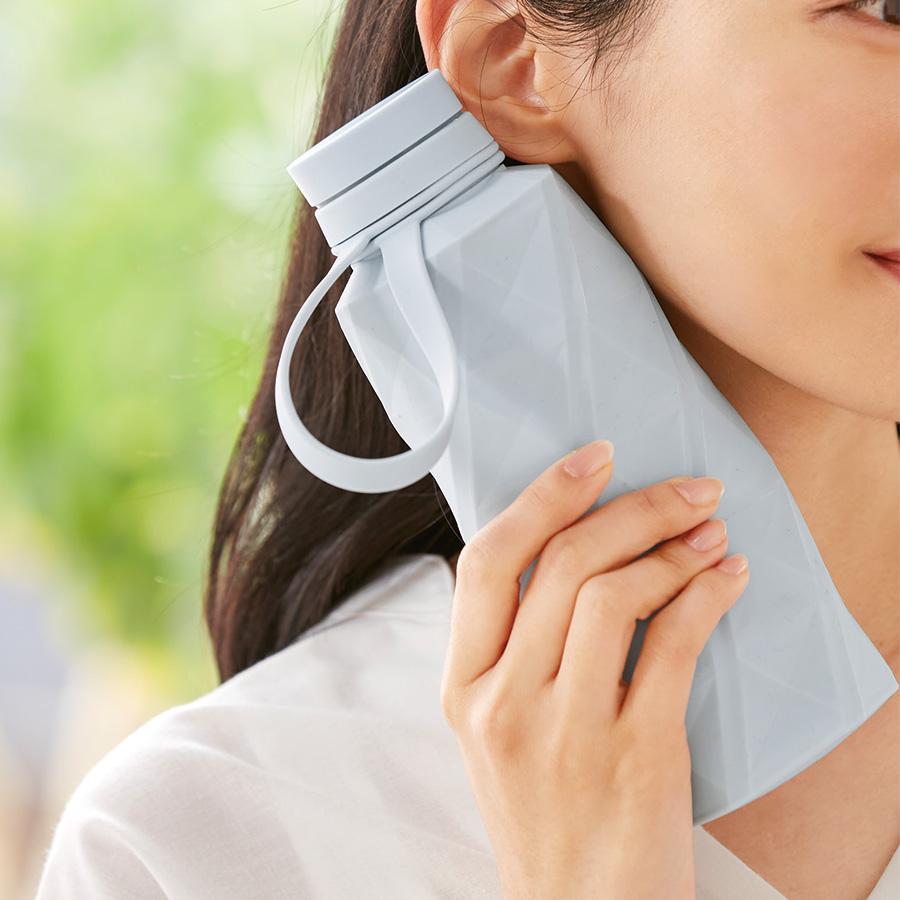 たためるスピナーシリコンボトル